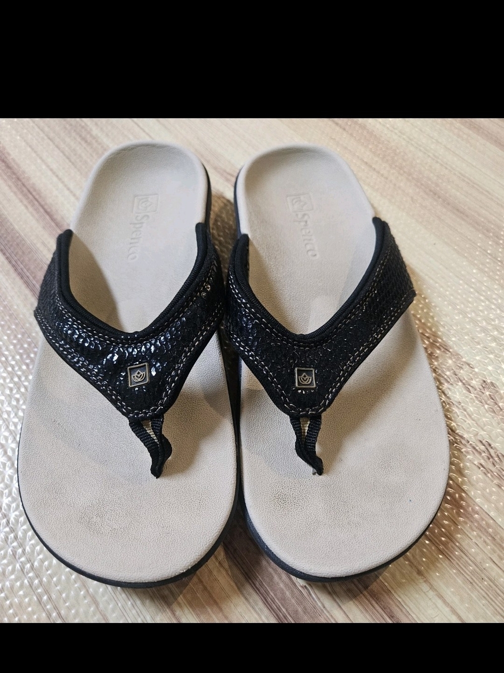 Spenco Yumi Snake Orthotic Flip Flops Black Tan Women's Size 7 Arch Support.